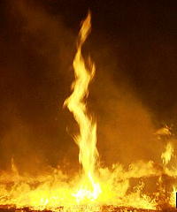 火災旋風（Fire whirl）の映像